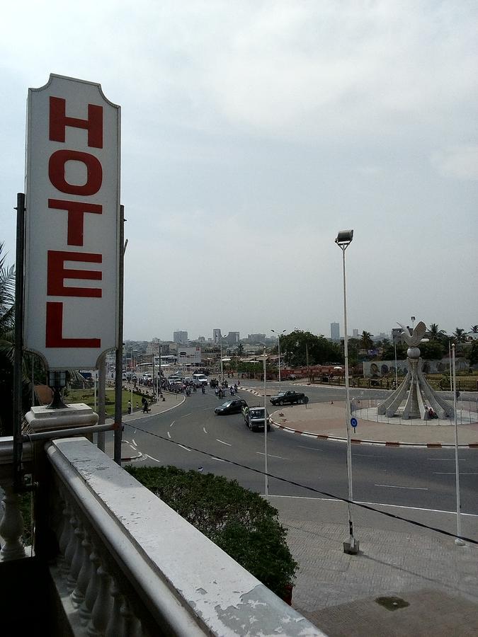 Hotel Saint Thomas โลเม ภายนอก รูปภาพ