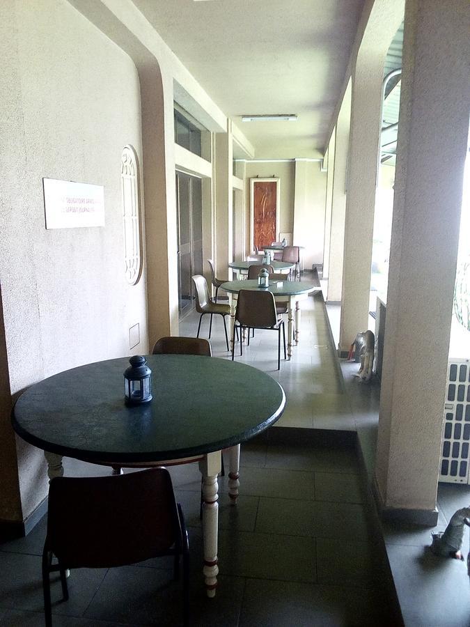 Hotel Saint Thomas โลเม ภายนอก รูปภาพ